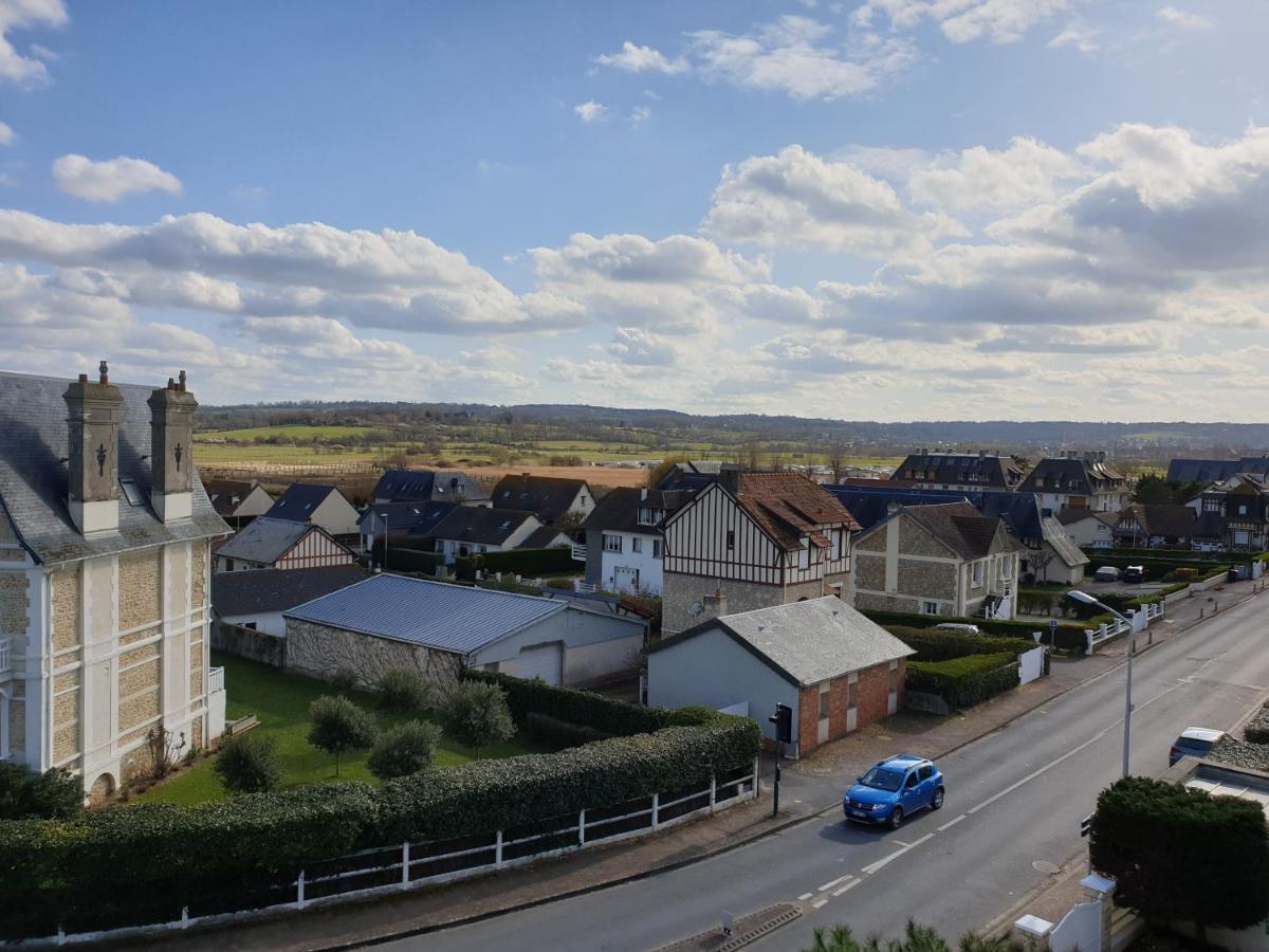 M2M Studio Magnifique Vue Mer - Avec Balcon - Les Pieds Dans L Eau! Blonville-sur-Mer Exterior photo