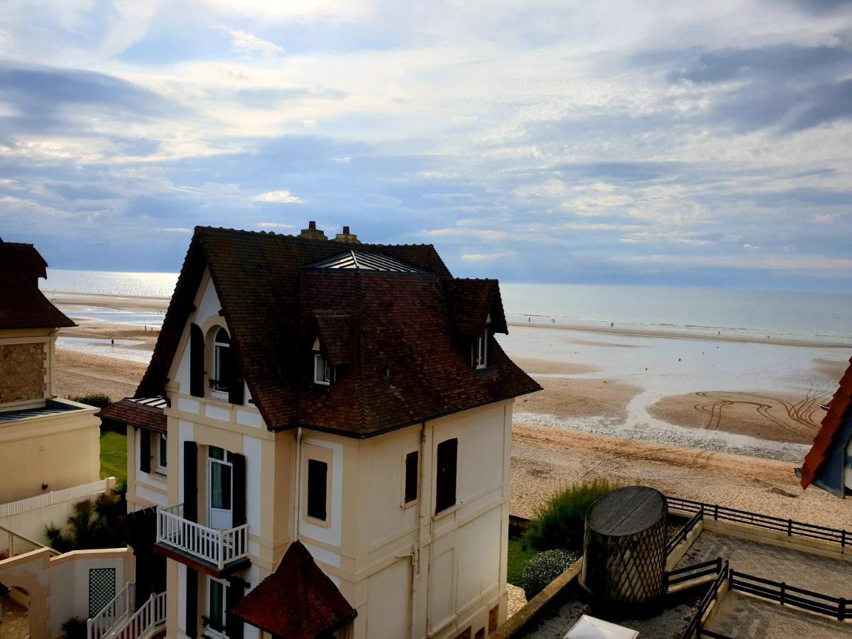 M2M Studio Magnifique Vue Mer - Avec Balcon - Les Pieds Dans L Eau! Blonville-sur-Mer Exterior photo