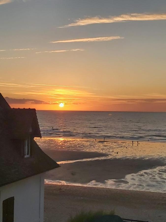 M2M Studio Magnifique Vue Mer - Avec Balcon - Les Pieds Dans L Eau! Blonville-sur-Mer Exterior photo